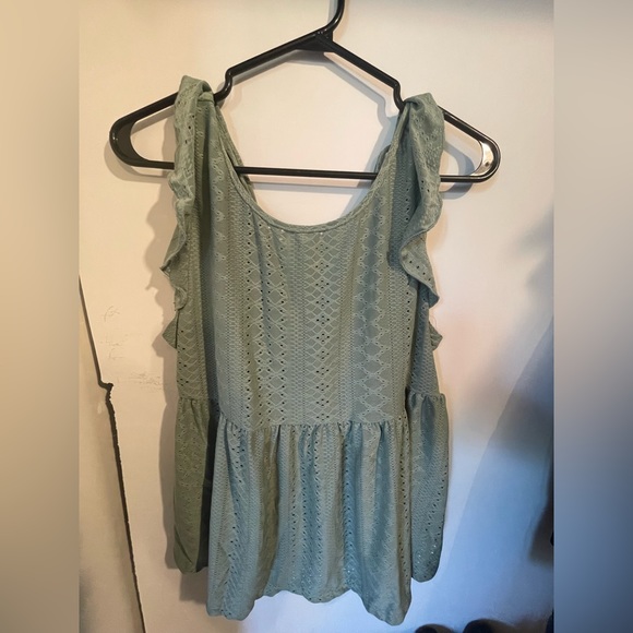 Summer top - Picture 2 of 2